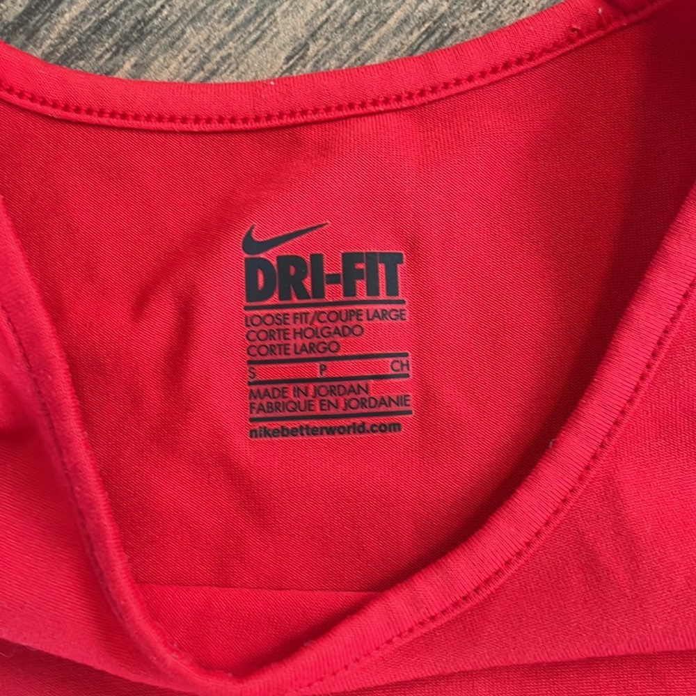 Nike Women’s Classic Red Dri Fit Classic Athletic Sleeveless Tank Size Small - Picture 3 of 6